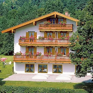 https://gastehaus-pfatischer-hotel-fewo.com-bavaria.com